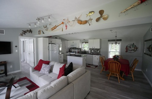 Conneaut Lake House | The Red Haven at Conneaut Lake