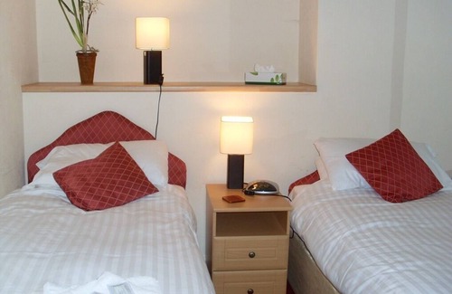 Boston Bed & Breakfast | The Red Lion