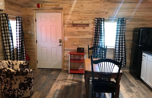 Coram Cabin | The Red Station by Glacier - Cabin #9 with AC and laundry