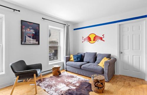 La Cite-Limoilou Apartment | The redbull lodge with parking