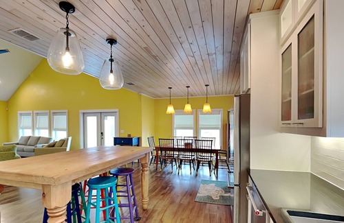 Rockport House | The Reel McCoy | Dog Friendly + Lighted Pier & Pool!