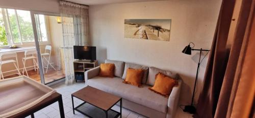 Frontignan Apartment | The refined of the port