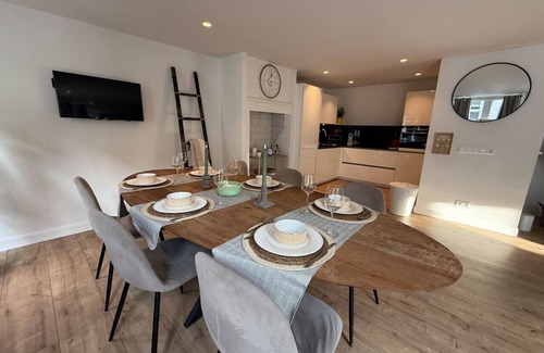 Canal Ring Apartment | The Rembrandt Residence