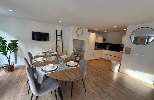 Canal Ring Apartment | The Rembrandt Residence