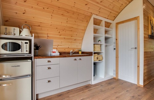 Shute House | The Retreat - Studio House, Sleeps 2