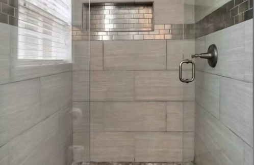 Madison Hotel | The Retro Pad