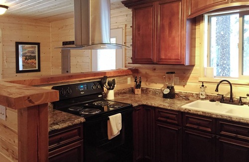Martin City Cabin | The Ridge At Glacier/Highlander Cabin #1