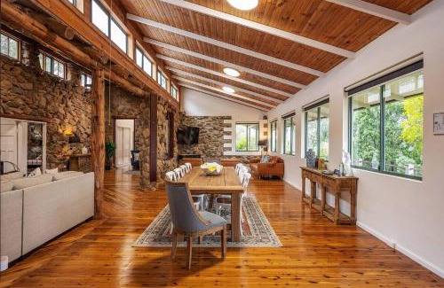 Riverlea House | The Riverstone Luxury Eco Home in the Hills