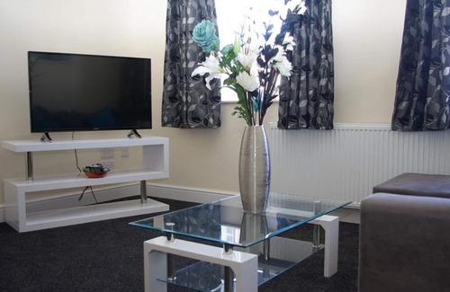 Leek Apartment | The Roaches Suite - Premier Serviced Accommodation