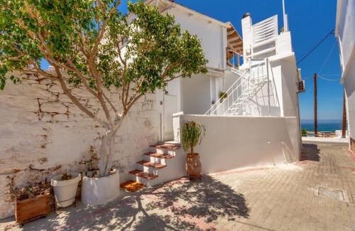 Milos House | The Roof-Top