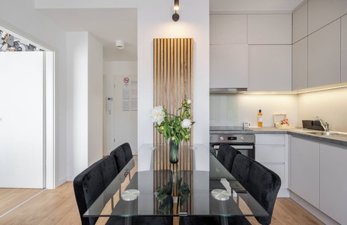 Erzsebetvaros Apartment | The Rose Garden Apartments - Parking - 601b
