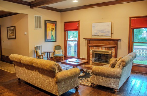 Clinton Apartment | The Rose Room - Charming Private Studio w/Ensuite Bath in Historic Home