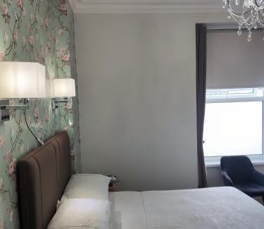 Llandudno House | The Rosedene
