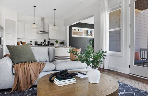 South Nashville House | The Rosemary – Pool Table & Central Location