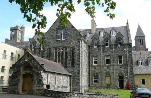 Fort Augustus Apartment | The Ross, apartment in former monasterty on the shores of world famous Loch Ness