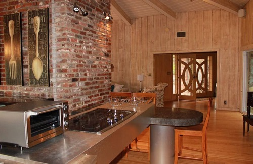 Townsend House | The Round House - Smoky Mountain Vacation on your own private Retreat!