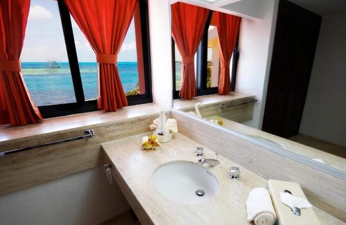 Zona Hotelera Resort | The Royal Cancun All Suites Resort - Two Bedroom Suite Beachfront