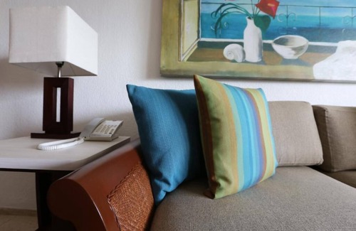 Zona Hotelera Resort | The Royal Cancun All Suites Resort - Two Bedroom Suite Beachfront
