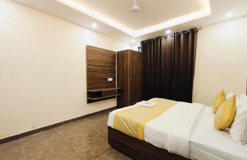 Ghaziabad Hotel | The Royal casa