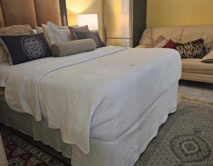 Greater Johannesburg Metropolitan Area Apartment | The Royal Corporate Unit Near Sandton