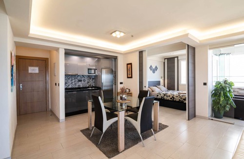 La Malagueta Apartment | The royal executive suite