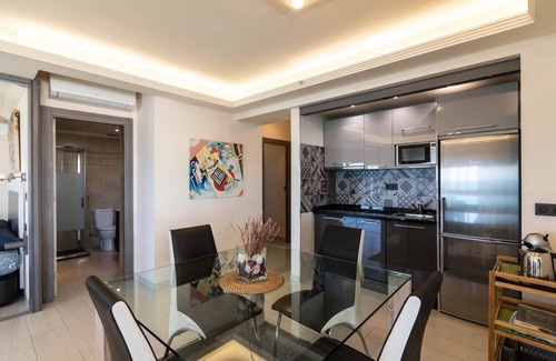 La Malagueta Apartment | The royal executive suite