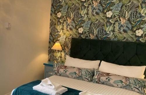 Cottingham Bed & Breakfast | The Royal George