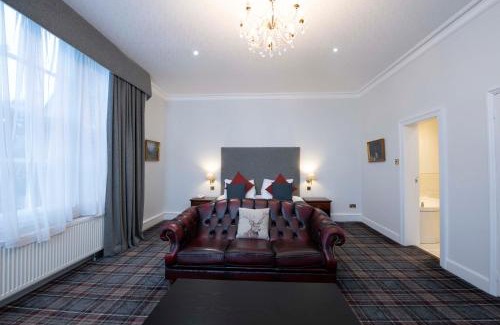 Perth Hotel | The Royal George Hotel