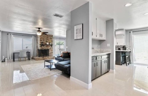 Visalia House | The Royal Oak Splash💦Sequoia Nat'l Park🌳 Lake🏔Mts