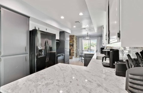 Visalia House | The Royal Oak Splash💦Sequoia Nat'l Park🌳 Lake🏔Mts