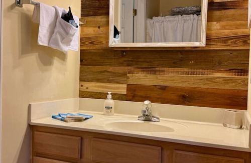 Sea Trail Apartment | The Royal Suite at 215