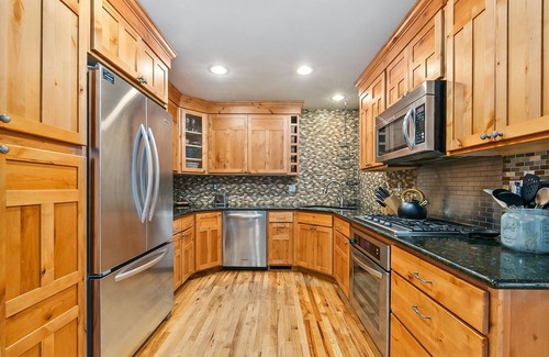 Fort Collins House | The Rustic Retreat - Pet Friendly w/Fenced Yard