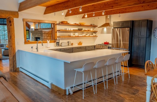 Crested Butte House | The Sunflower-Secluded luxury,hot tub,minutes to town