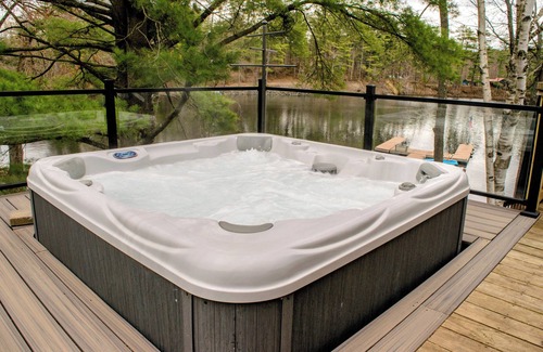 Gloversville House | The Sacandaga Lakeside Escape - NEWLY RENOVATED 2024!