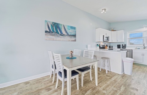 North Topsail Beach House | The Sail - Come Sail Away! Oceanfront Getaway!