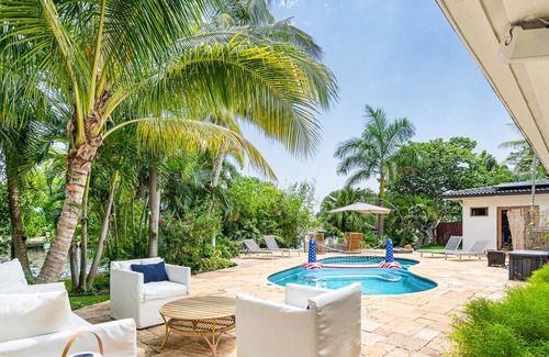 Oakland Park House | The Sanctuary, 5BDR Heaven Watrfrt w/heated pool