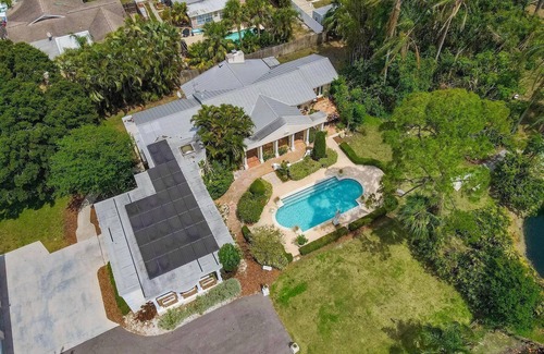 Jungle Terrace House | The Sanctuary Serene Pool Estate in St Pete