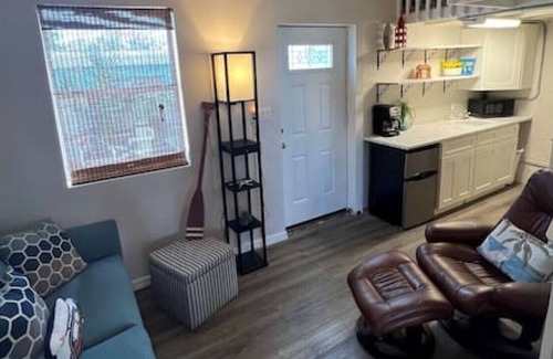 Kingston Apartment | The Sandbar Studio w/ Lap Pool