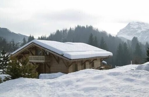 Araches-la-Frasse Ski Chalet | The sauna cabin comtemporain Carroz- - disability access