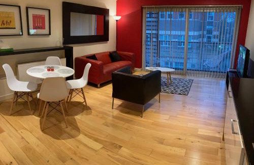 Hull Old Town Apartment | The Sawmill