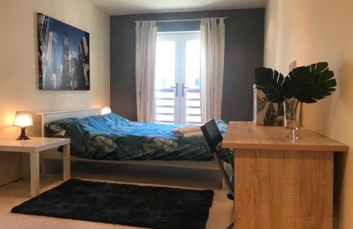 Hull Old Town Apartment | The Sawmill