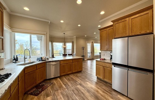 Baker City Apartment | The Scenic Views Home