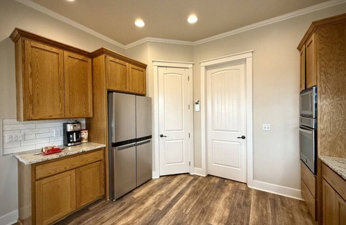 Baker City Apartment | The Scenic Views Home