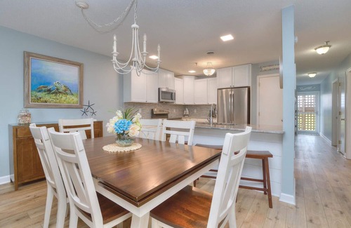 Long Beach Condo | The Sea Pearl - Ocean Front Condo on Oak Island - Sleeps 9 - 3bed/2bath