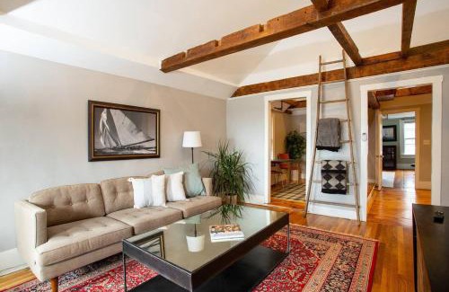 Marblehead Apartment | The Seabird Suite