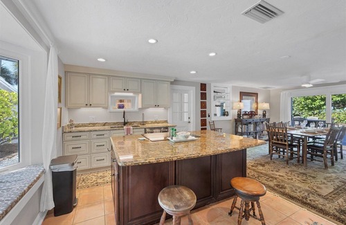 Boca Grande House | The Seagrape Sanctuary, a 5-bedroom beachfront home in Boca Grande.