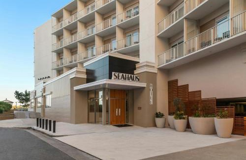 Atlantic City Hotel | The Seahaus Hotel, Atlantic City Boardwalk, a Tribute Portfolio Hotel