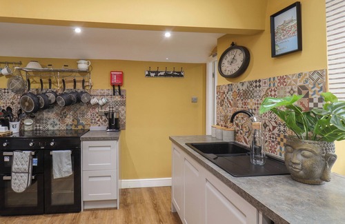 Hinderwell Cottage | THE SEASIDE HOUSE, pet friendly, with a garden in Staithes