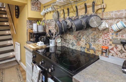 Hinderwell Cottage | THE SEASIDE HOUSE, pet friendly, with a garden in Staithes