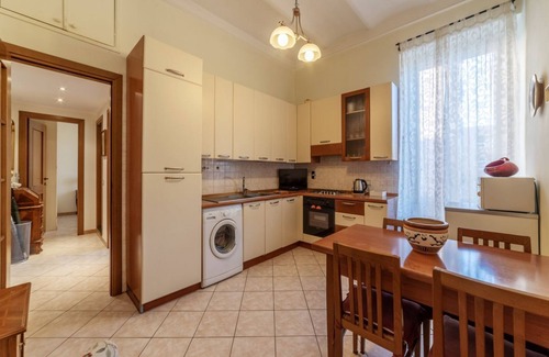 San Lorenzo Apartment | The secret garden of Rome! Apt x2